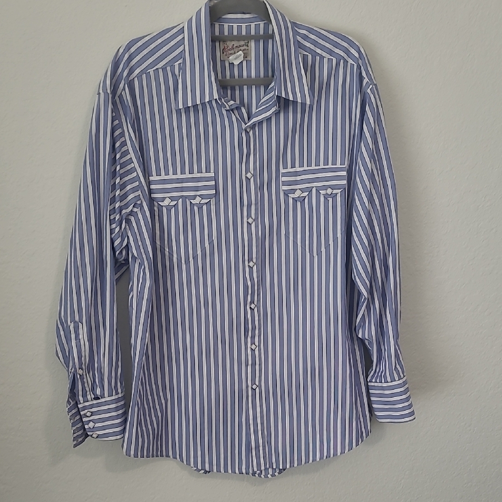 Men's Blue and White Striped Casual Button-Down Shirt